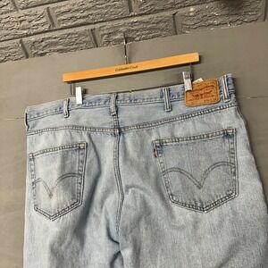 Levis 550 Relaxed Fit Tapered Leg Light Wash Blue Denim Jeans Mens 42x32 4302‎